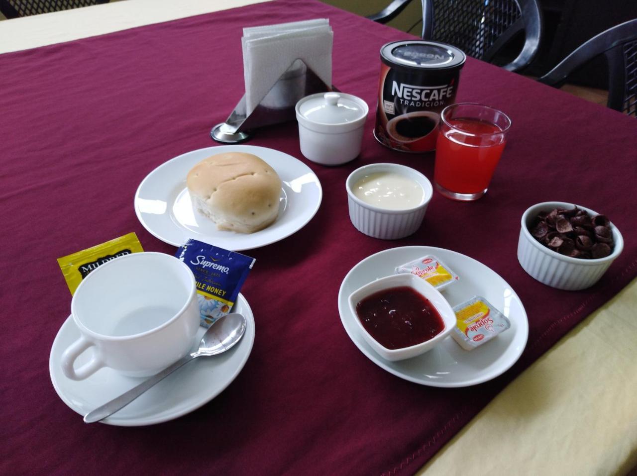 Hostal Rozal Spa Hospicio イキケ エクステリア 写真